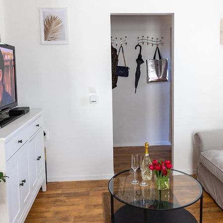 Republic Apartman Appartement Baja Buitenkant foto