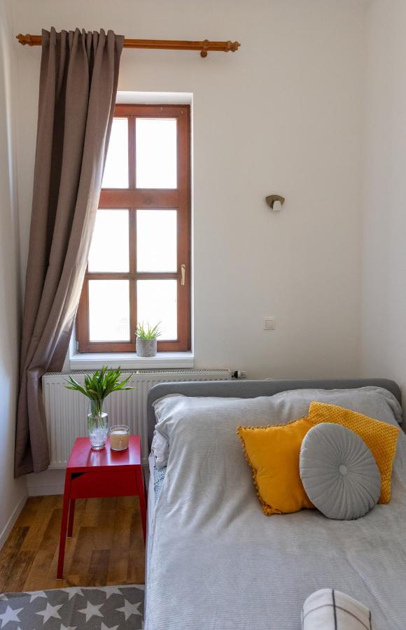 Republic Apartman Appartement Baja Buitenkant foto