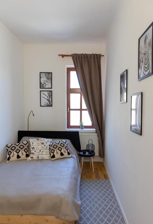 Republic Apartman Appartement Baja Buitenkant foto